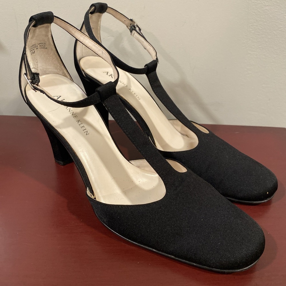 Anne Klein Black Fabric T-Strap Block Heel Pumps Women's Size 8.5M Classy Dressy